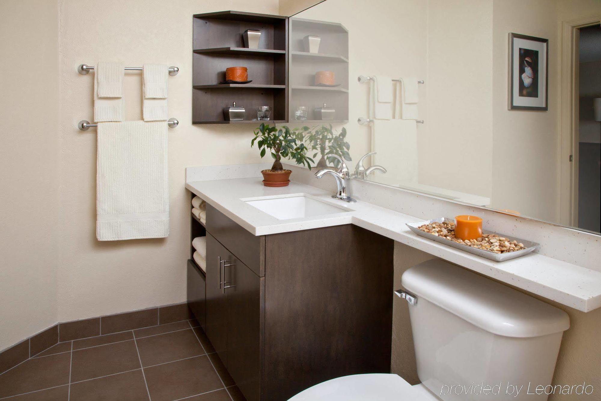 Candlewood By Ihg 3*