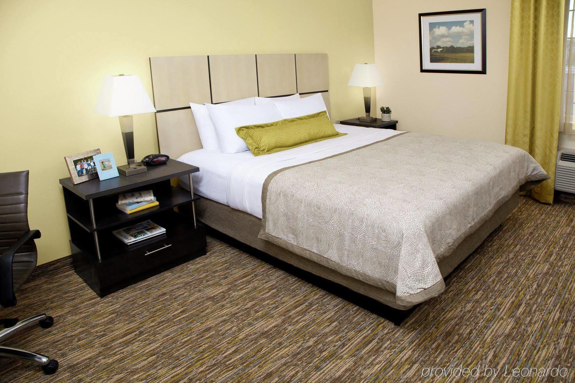 Candlewood By Ihg Hotel